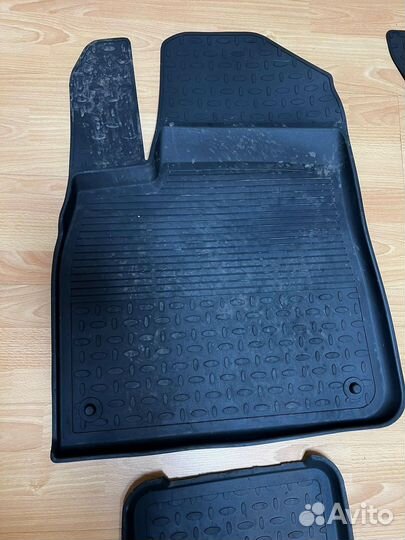 Коврики резиновые в салон Audi Q7 4M