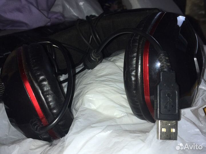 Наушники с микрофоном