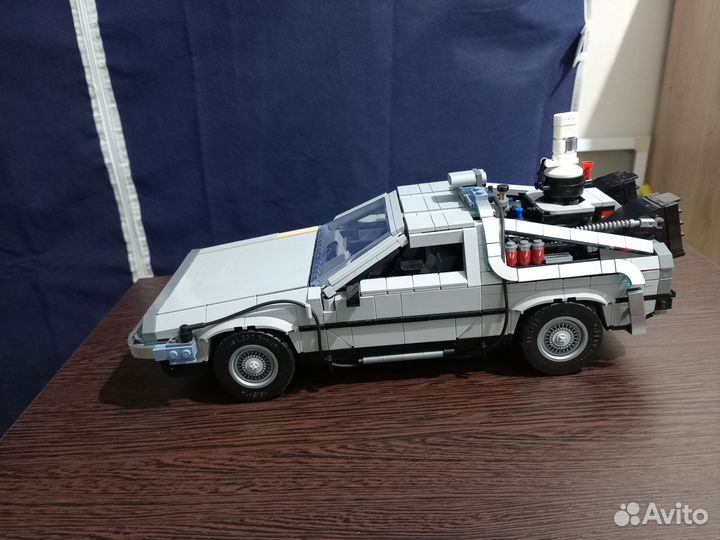 Dmc DeLorean собранный конструктор