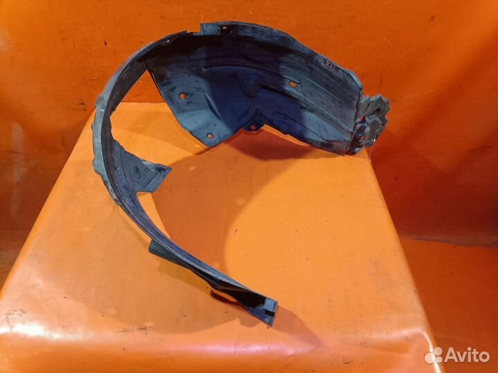 Подкрылок Honda Fit GE6 передний правый