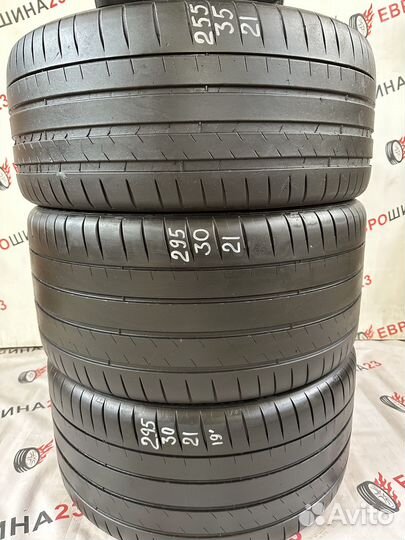 Michelin Pilot Sport 4 S 255/35 R21 и 295/30 R21 98Y