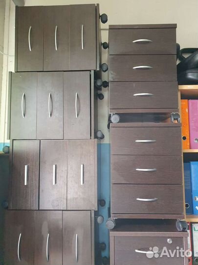 Тумба подкатная с ящиками