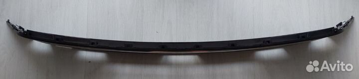 Решетка бампера переднего центральная