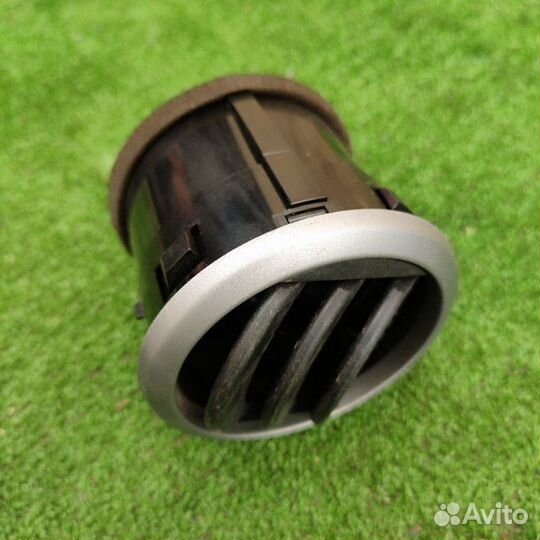 Решетка вентиляционная, дуйка левая Suzuki Grand