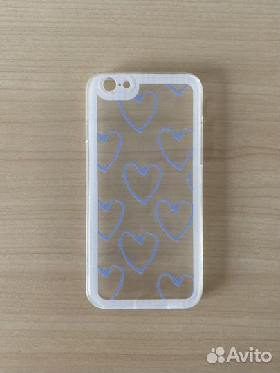 Чехол на iPhone 6 полупрозрачный с сердечками