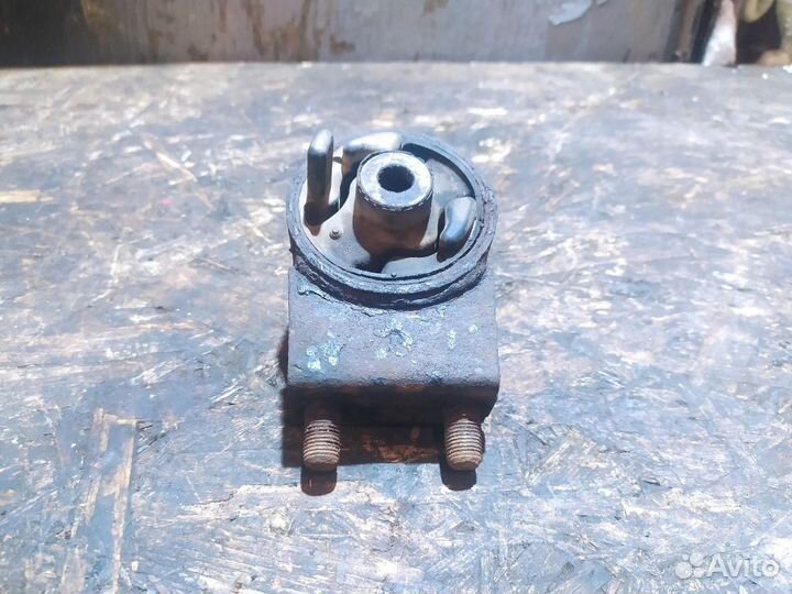 Опора двигателя передняя Mazda 626 GE (1991—1997)