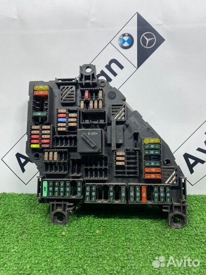 Блок предохранителей задний Bmw 7-Series F01