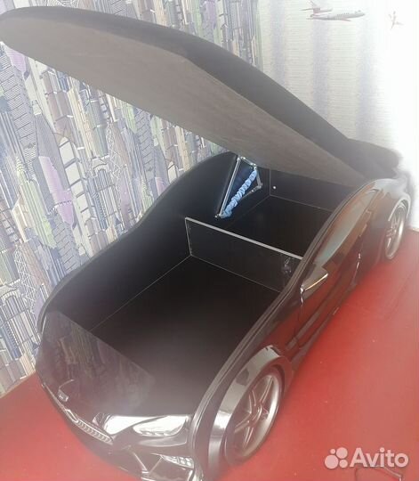 Детская кровать машина с подсветкой