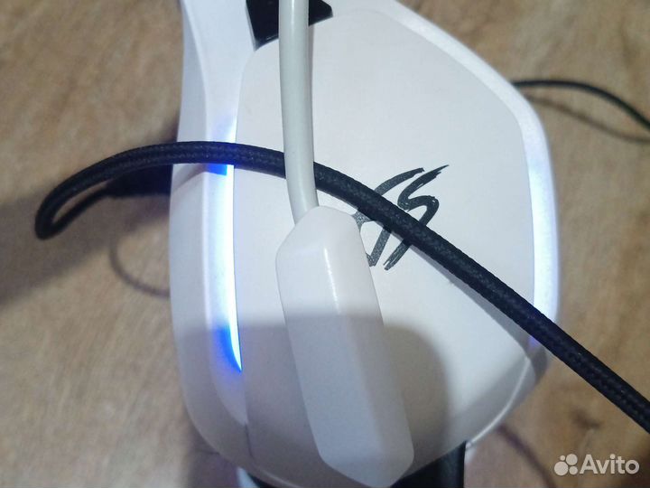 Проводные наушники