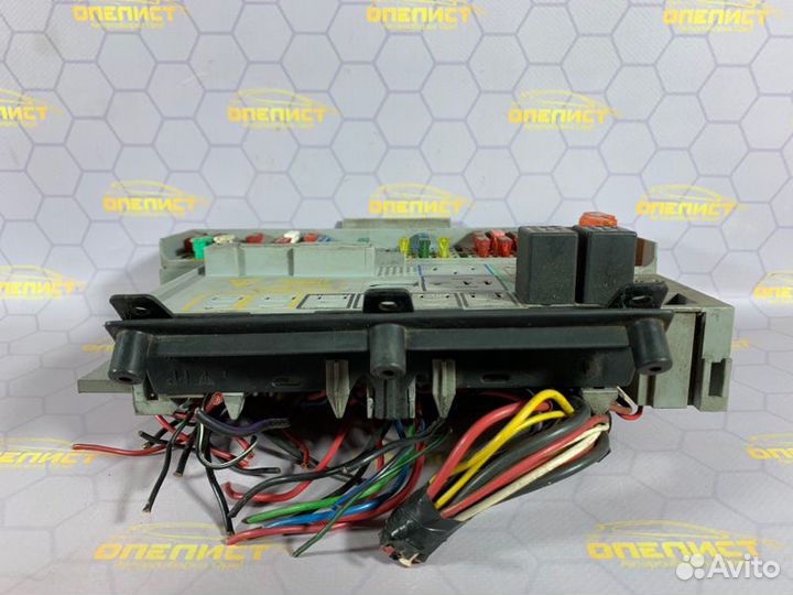 Блок предохранителей Opel Vectra B