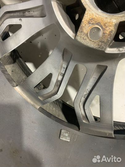 Колеса bmw M Perfomance R21 комплект