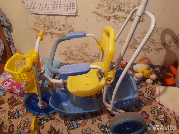 Продам Велосипед с ручкой и Кубики