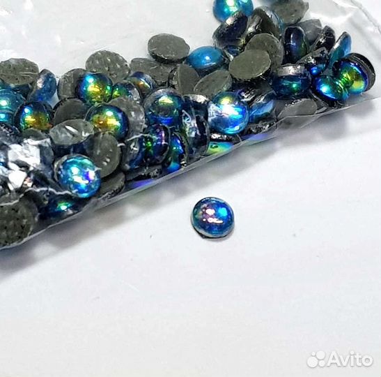 Полусферы на клеевой основе 4 мм