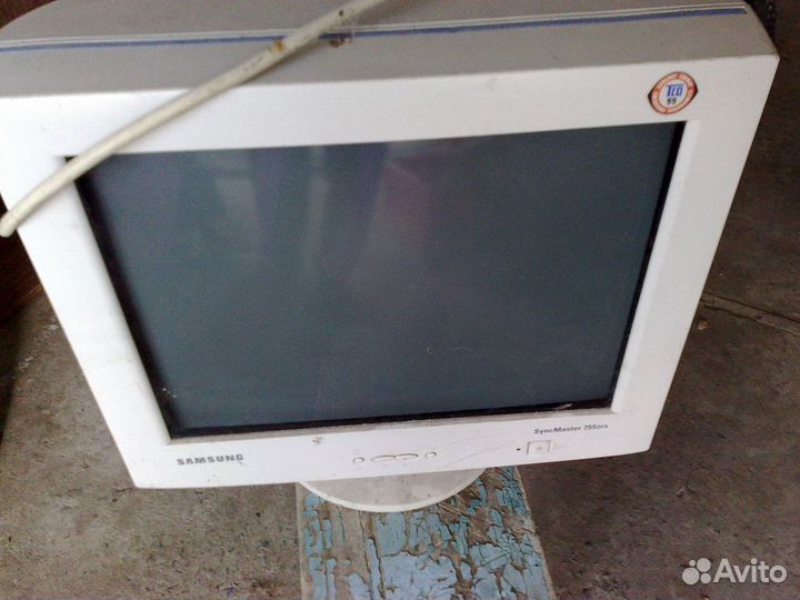 Монитор samsung (плоский экран)