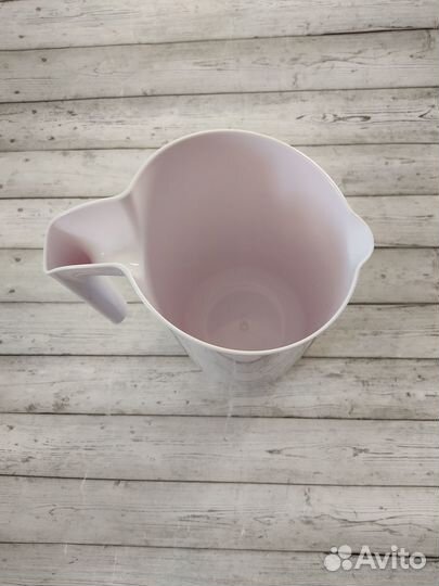 Кувшин пластиковый 2.3л белый Новый