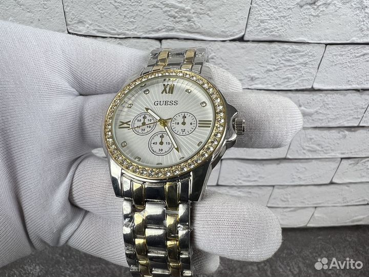 Часы наручные женские