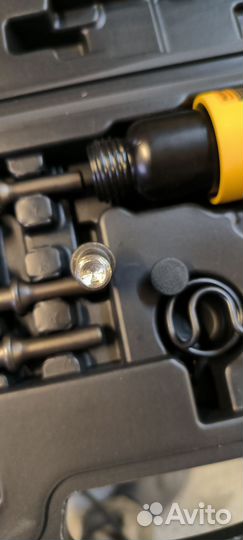 Клепальный молоток для ремонта лодки