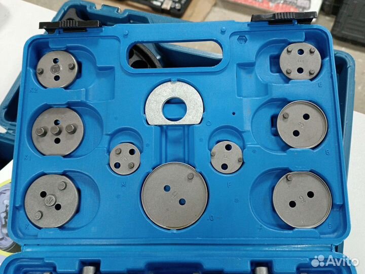 Набор для сведения тормозных цилиндров 21 пр