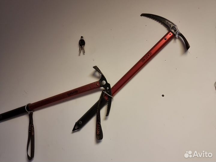 Ледоруб альпинистский