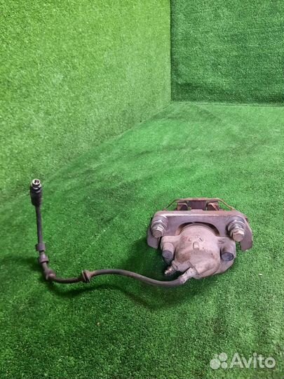 Суппорт тормозной передний левый Bmw 525I Touring