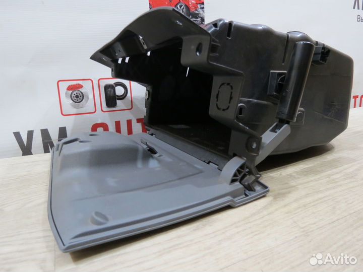 Бардачок Ford Mondeo 4