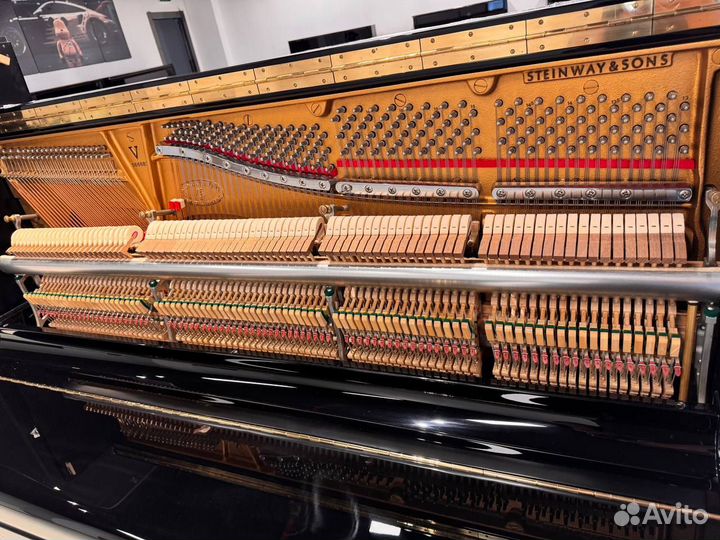 Пианино Steinway & Sons V-125 + Лучший комплект