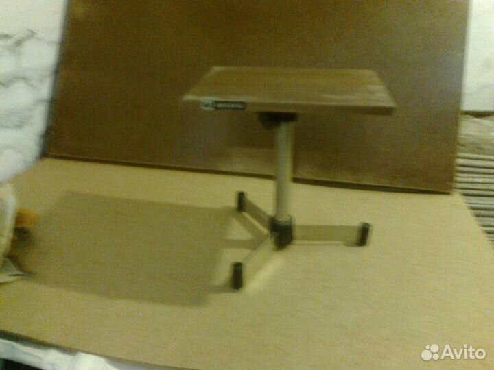 Подставки под аккустические колонки