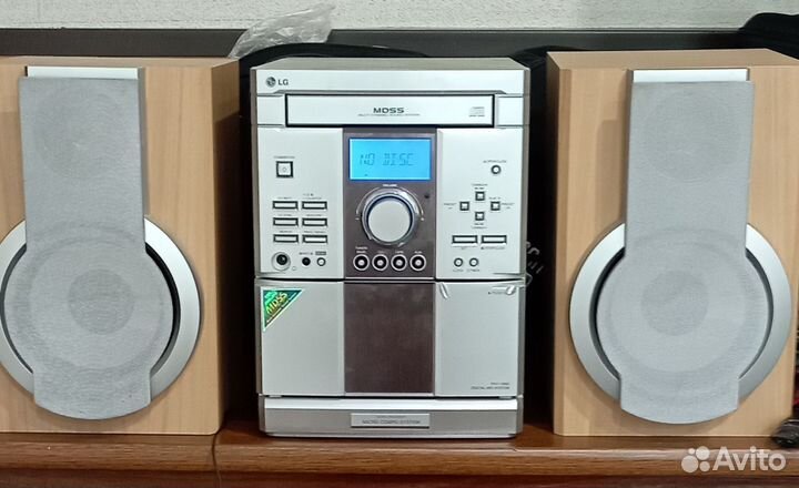 Музыкальный центр