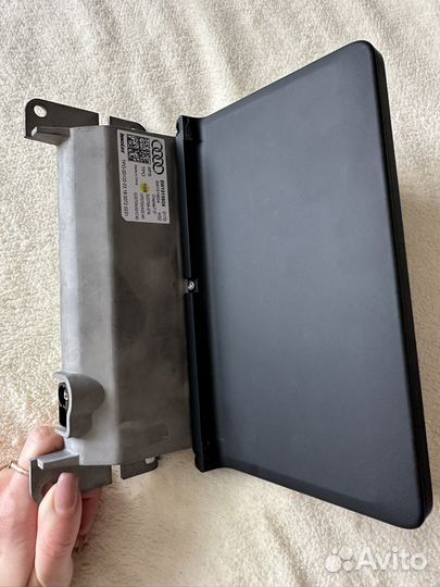 Штатный монитор от audi A4 B9