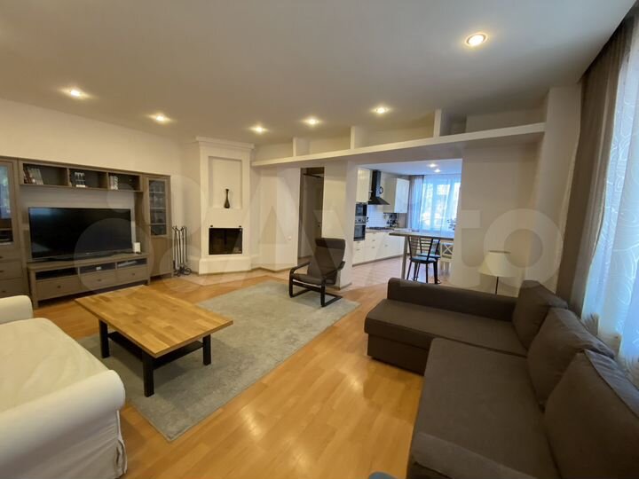 3-к. квартира, 82,7 м², 1/3 эт.