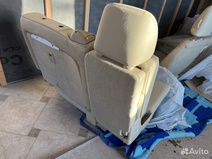 Сидения на Lexus LX