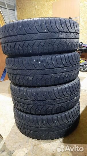 Bridgestone Ice Cruiser 7000 225/60 R17 103T