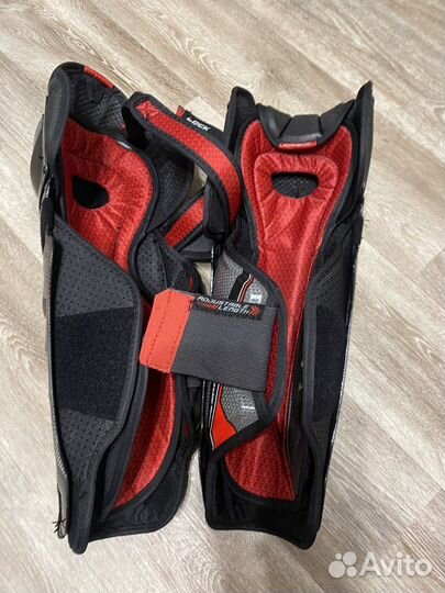 Хоккейные наколенники 16