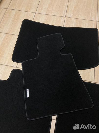 Велюровые автоковрики для Kia Quoris. черные