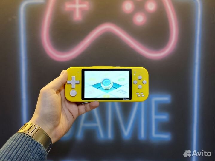 Портативная консоль (Sega, Dendy, PS1), желтый