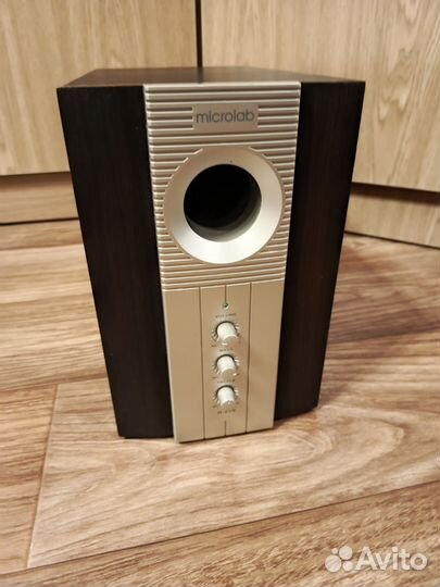 Активный сабвуфер Microlab M-890