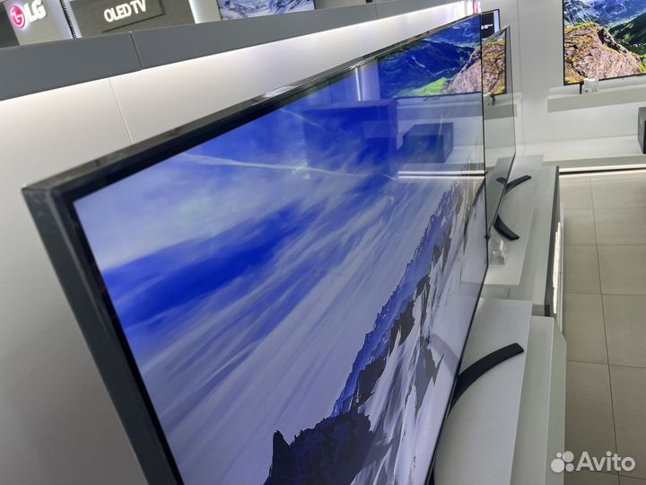 Телевизор LG 65UQ8100