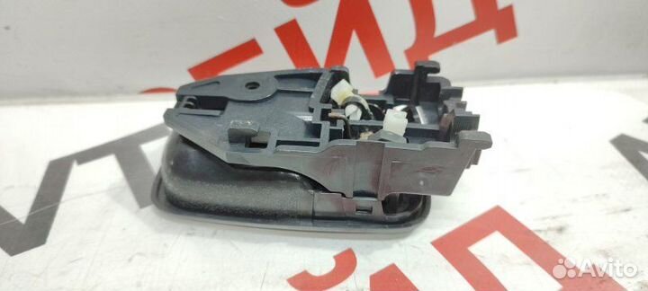 Ручка двери внутренняя задняя левая Mitsubishi