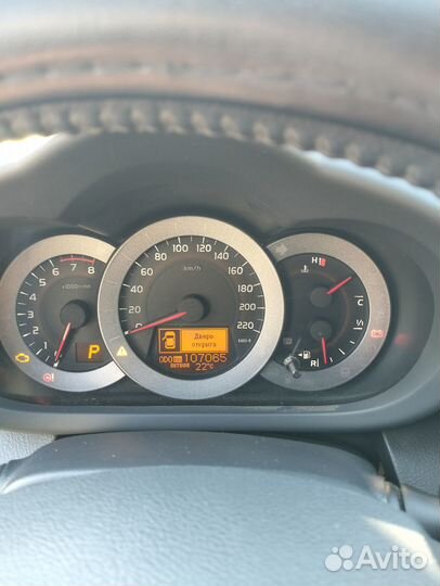 Toyota RAV4 2.0 CVT, 2011, 107 000 км