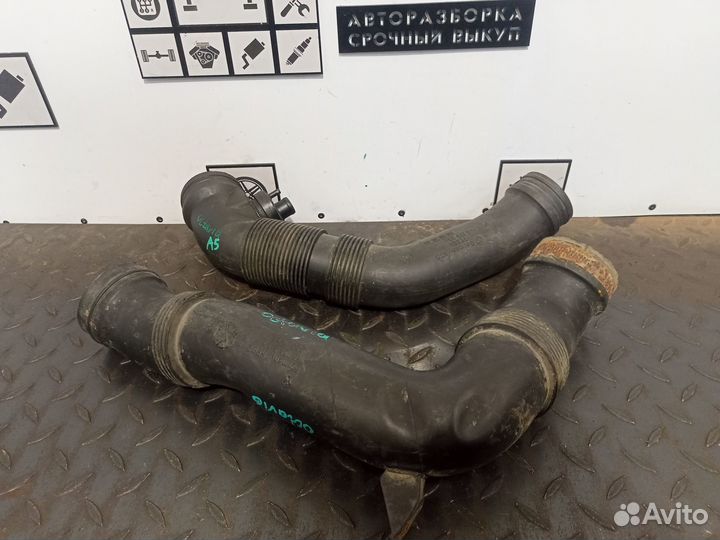 Патрубок воздушного фильтра Skoda Octavia A5