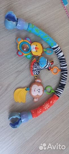 Дуга с игрушками
