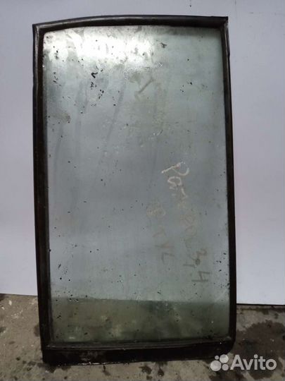 Mitsubishi Pajero IV стекло левой правой передней