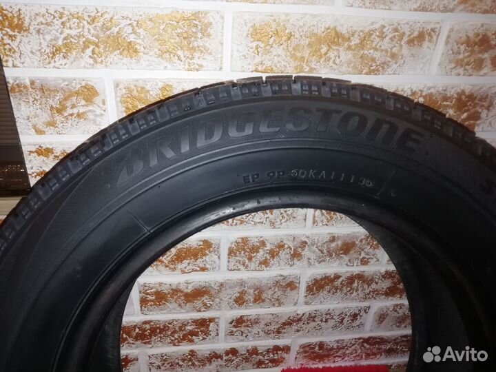 Bridgestone Blizzak VRX 175/65 R14 82S