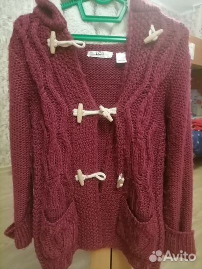 Кофта вязаная с капюшоном