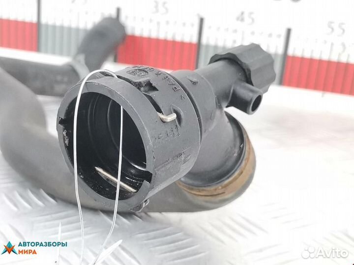 Патрубок радиатора Volkswagen Polo 4 2004