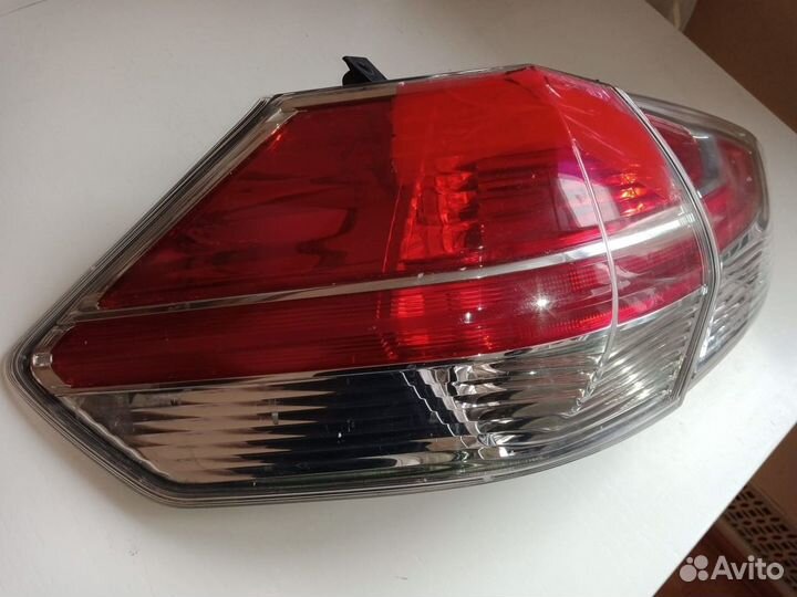 Продам заднюю левую фару Ниссан X-Trail