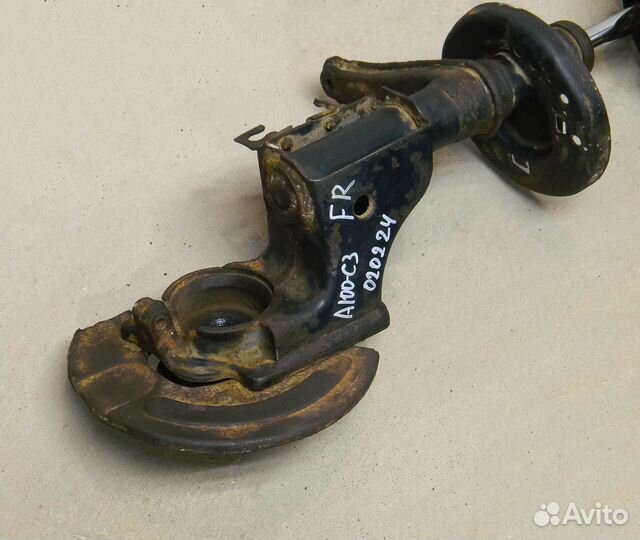 Стойка передняя правая Audi 100 C3 1.8 (82мм)