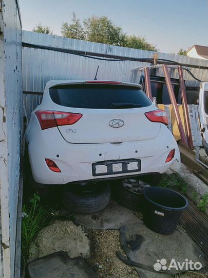 Hyundai ай 30 задняя крышка багажника