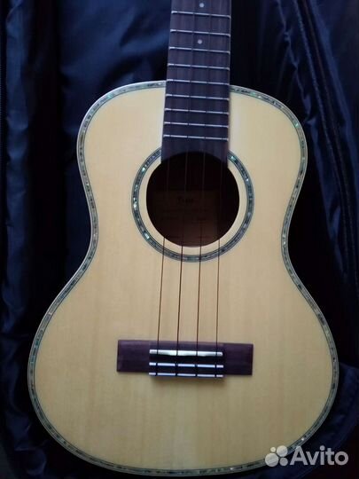 Продам укулеле тенор tom tut-680 m