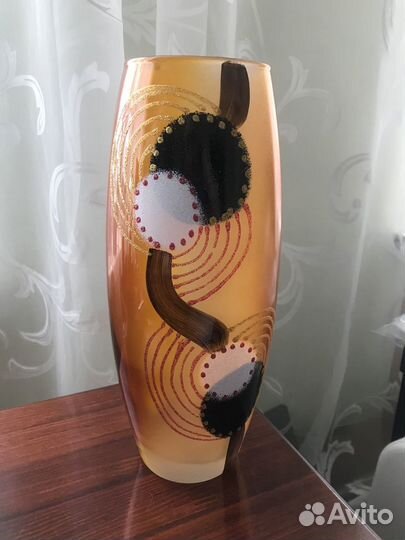 Стеклянная ваза в коробке